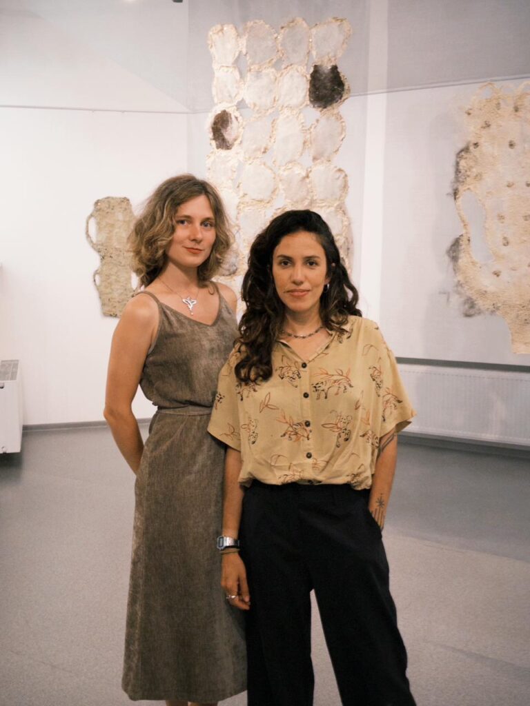 Adriana Moreno (BA) & Erika Povilonytė (LT/FR) MĖNULIO POPIERIUS